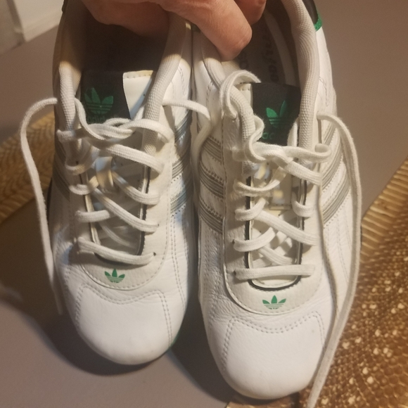 Adidas runners  Size 4.5Y/6.5W - Picture 5 of 9